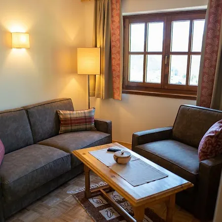 Hinteregger فندق 4*